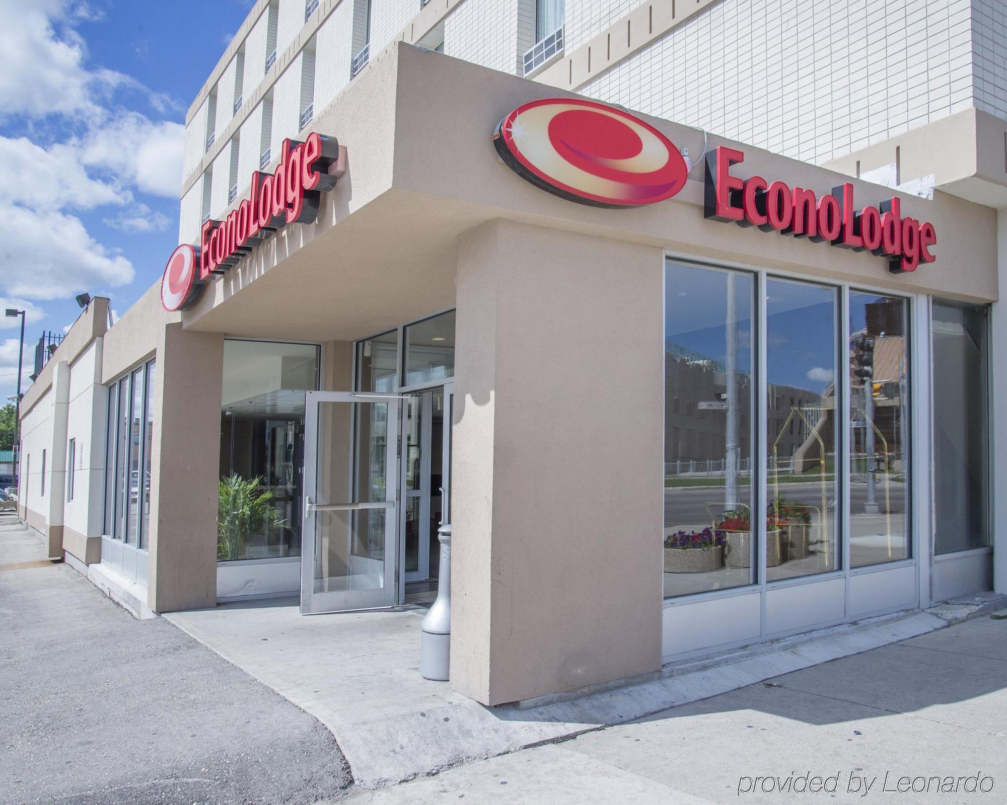 New Lodge Winnipeg Exterior photo